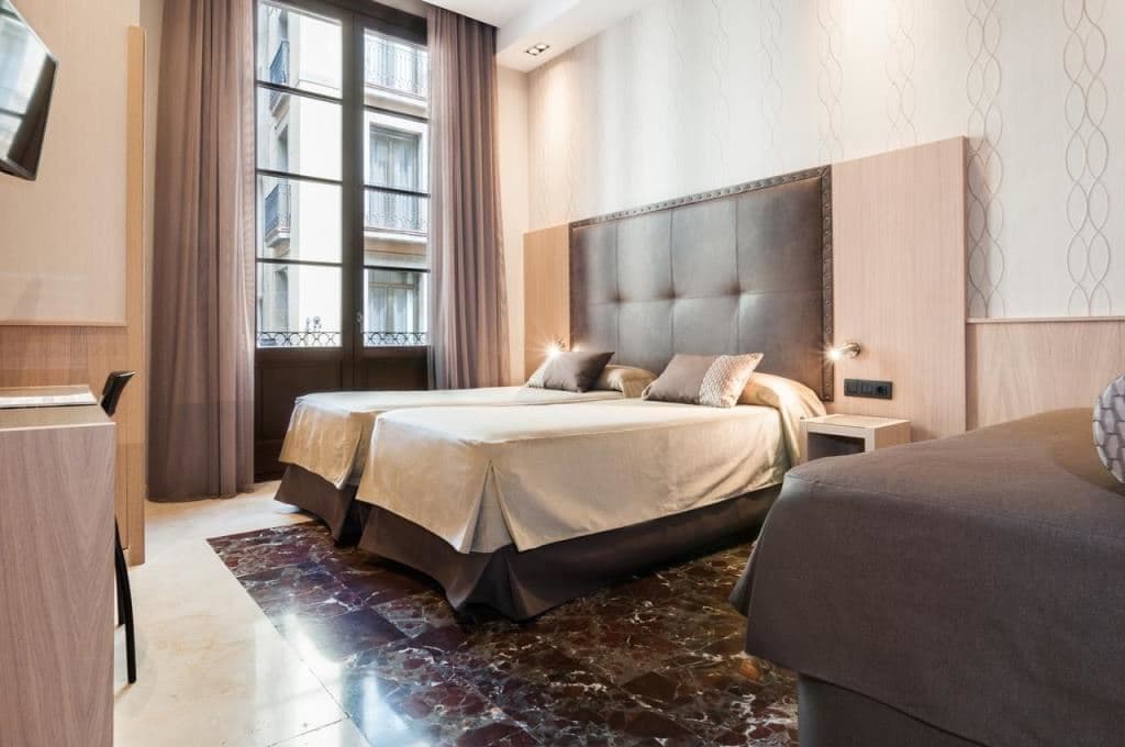 rooms-triple-room