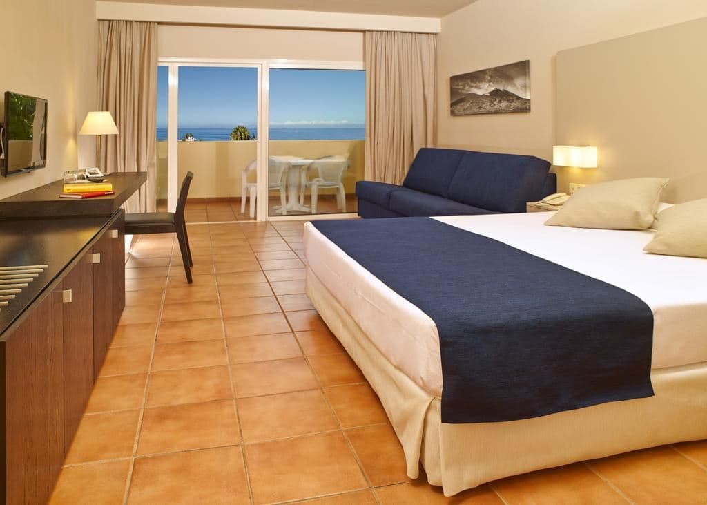 rooms-room-standard-balcony-or-terrace