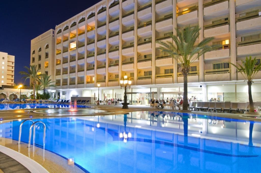 pools-outdoor-pool