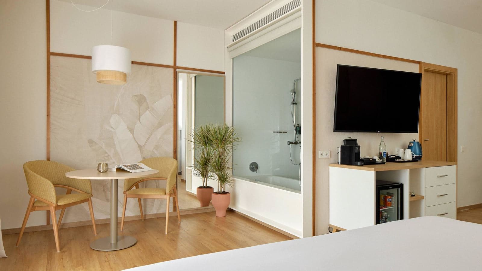 rooms-s6e-the-level-suite-ocean-view