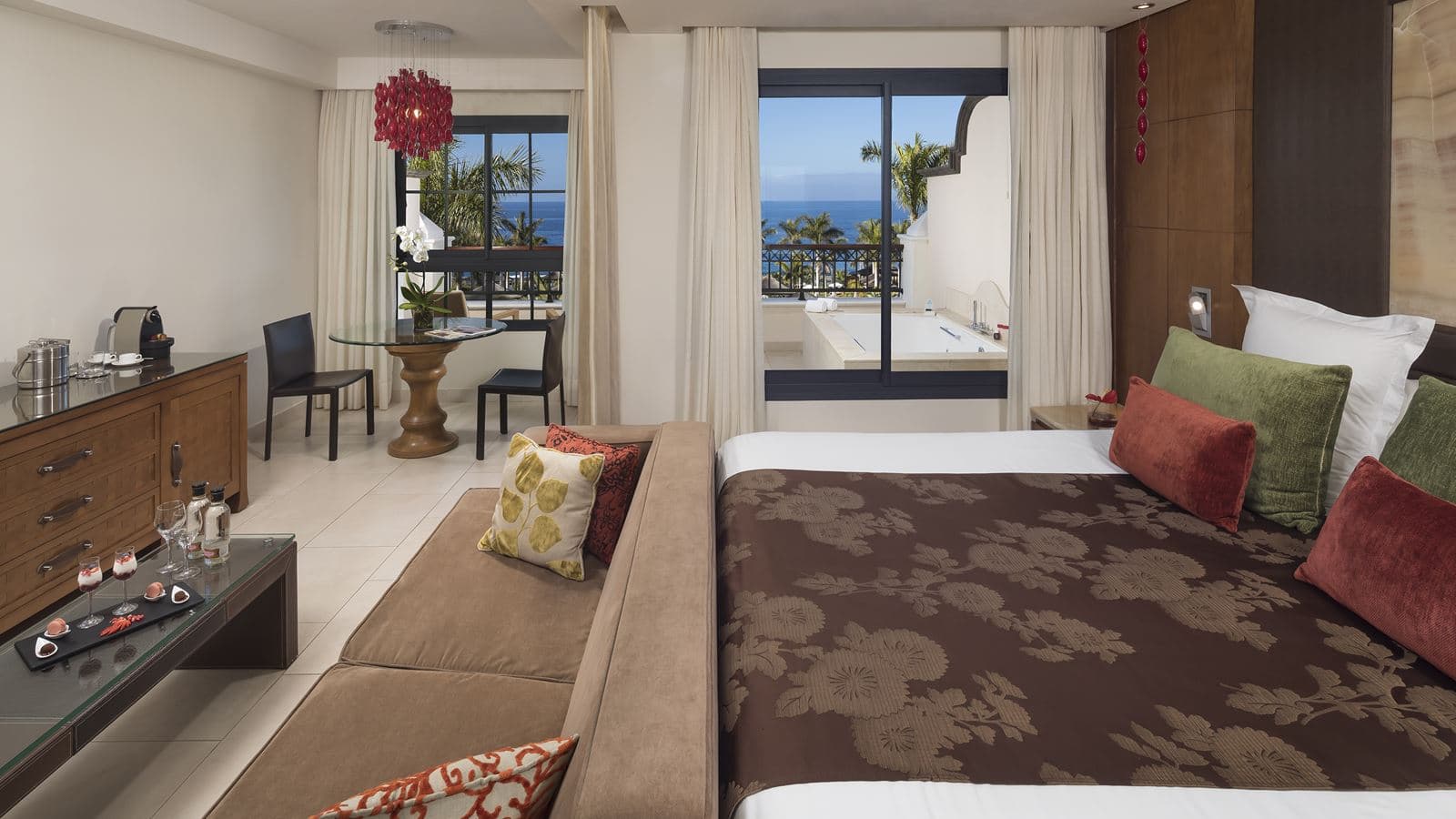 rooms-double-sea-front-with-whripool