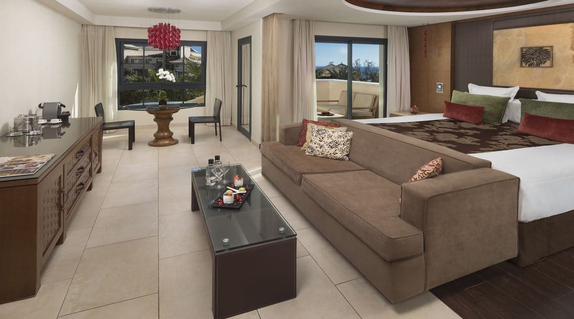 rooms-double-deluxe-lateral-sea-view