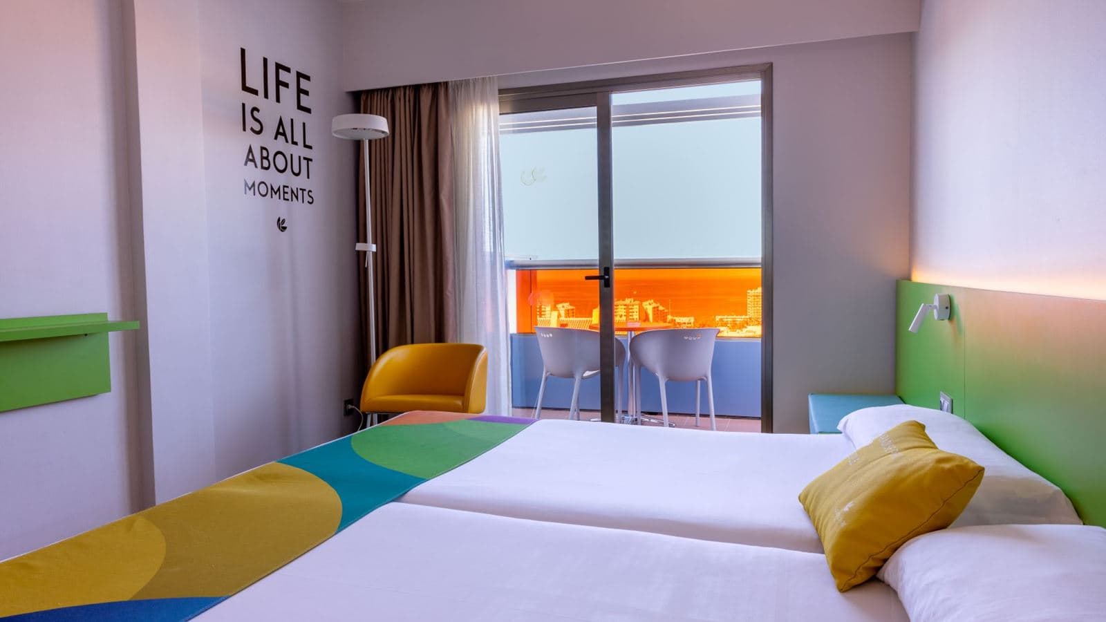 rooms-superior-room-pool-view