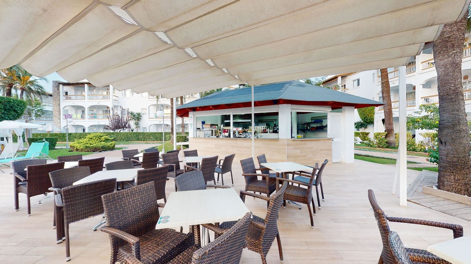 bars-snack-poolbar
