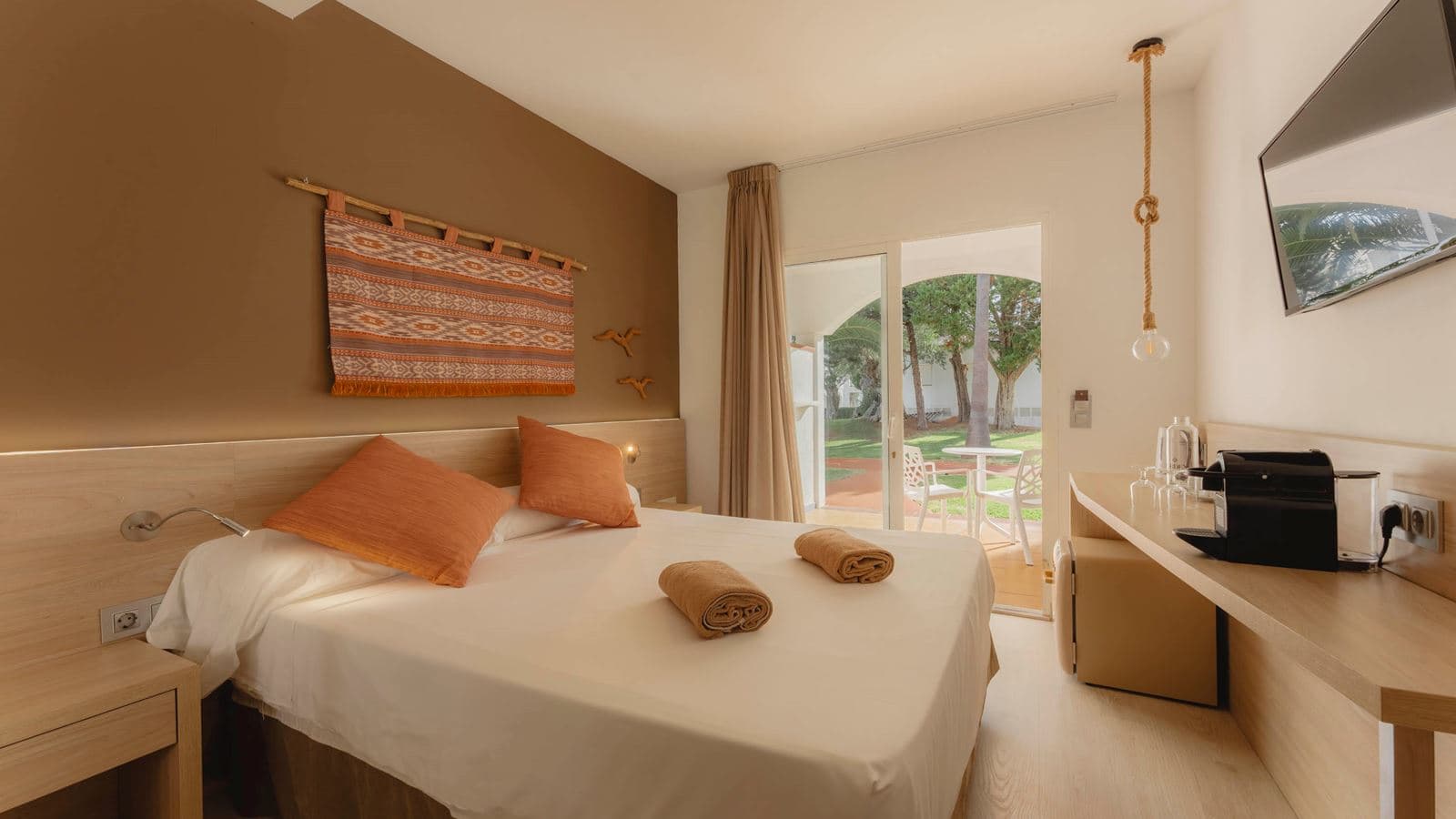 rooms-room-promo
