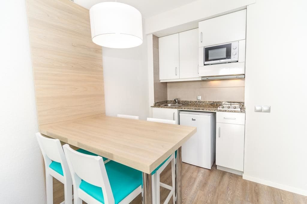 rooms-standard-apartment-balcony-or-terrace