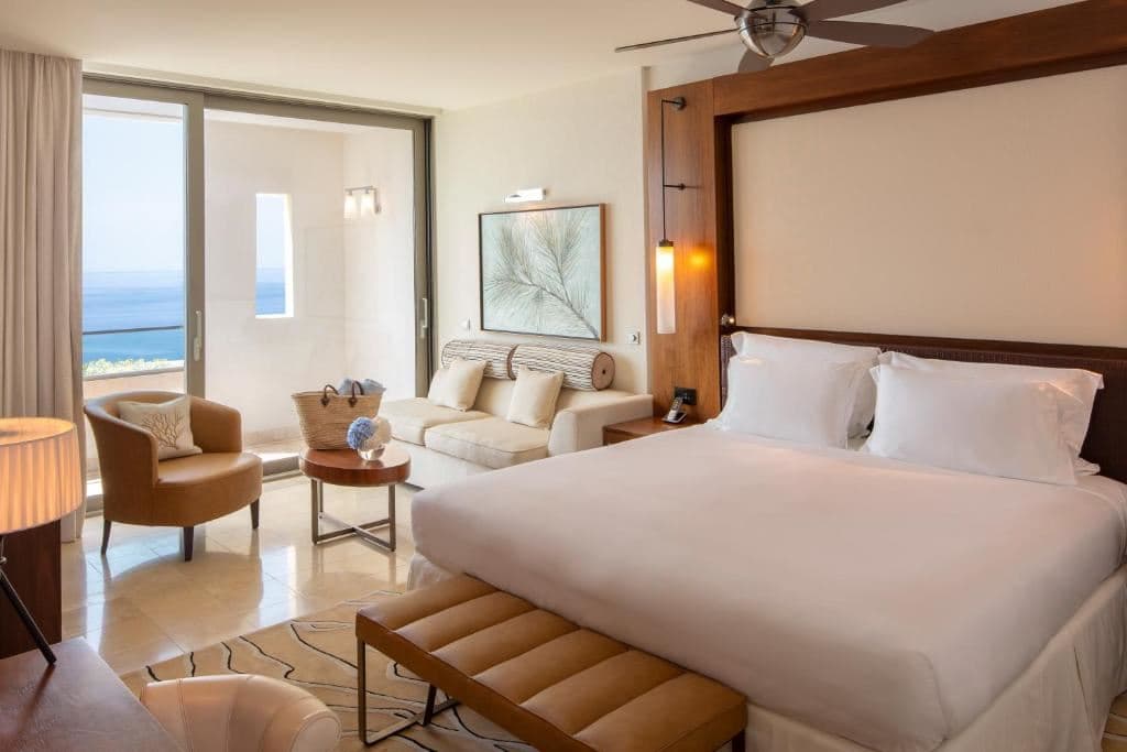 rooms-deluxe-sea-view