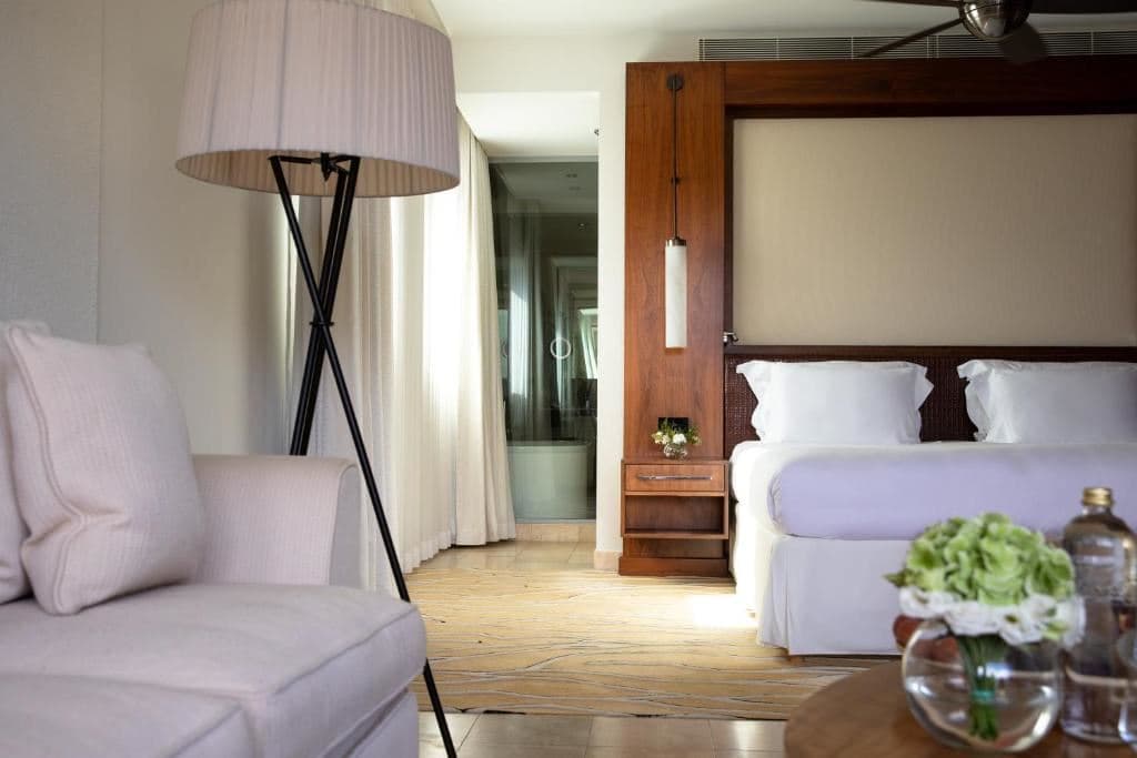 rooms-junior-suite-mountain-view
