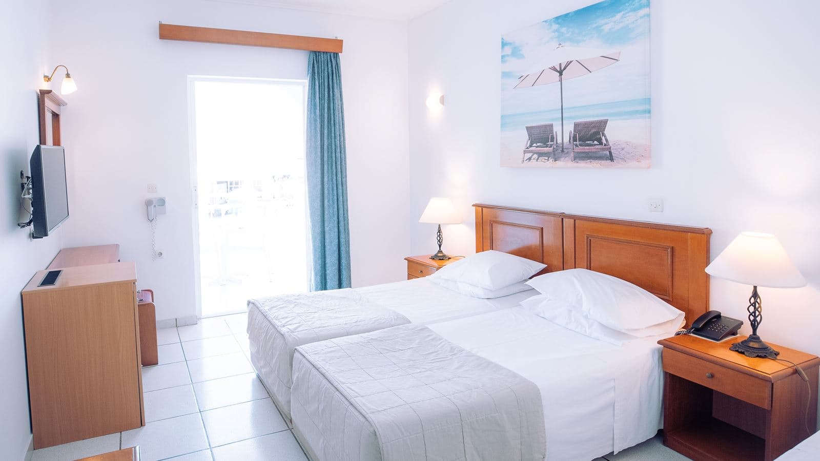 rooms-deluxe-room