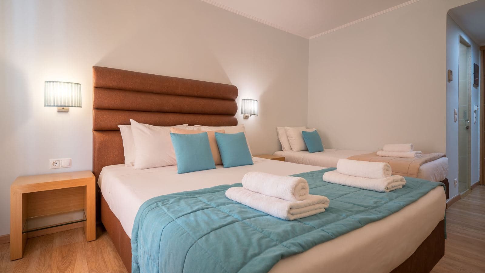 rooms-standard-room-balcony-or-terrace
