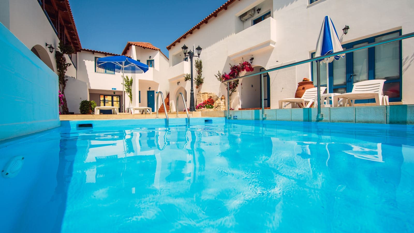 pools-outdoor-pool