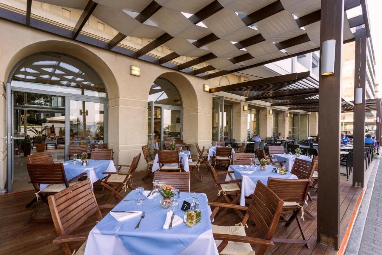 restaurants-a-la-carte-snack-bar--restaurant