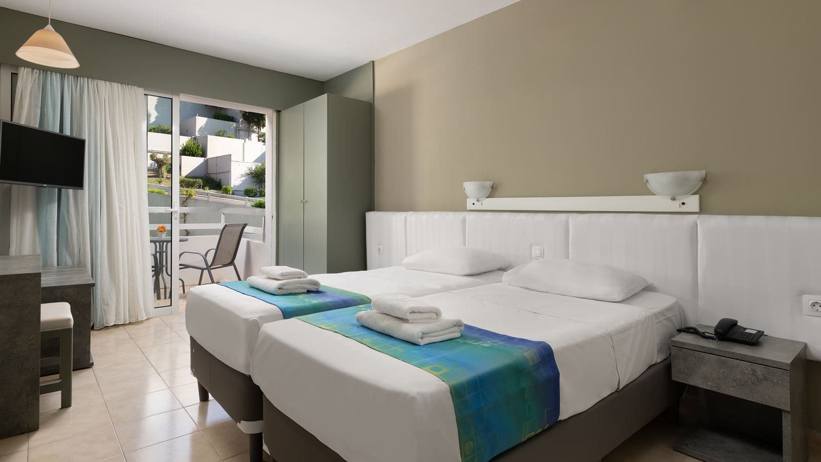 rooms-room-standard-double-sea-view-balcony