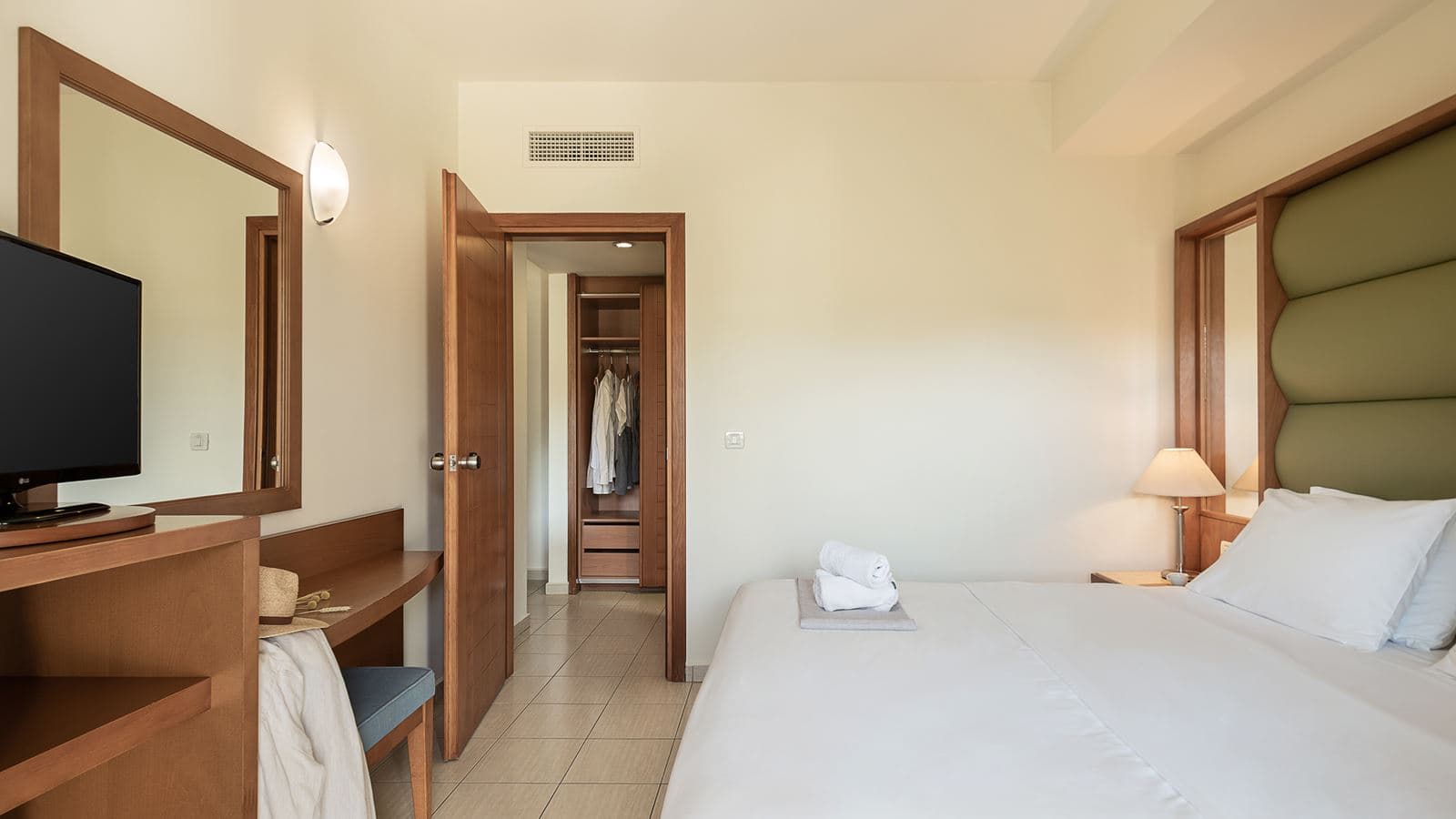 rooms-inland-view-suite