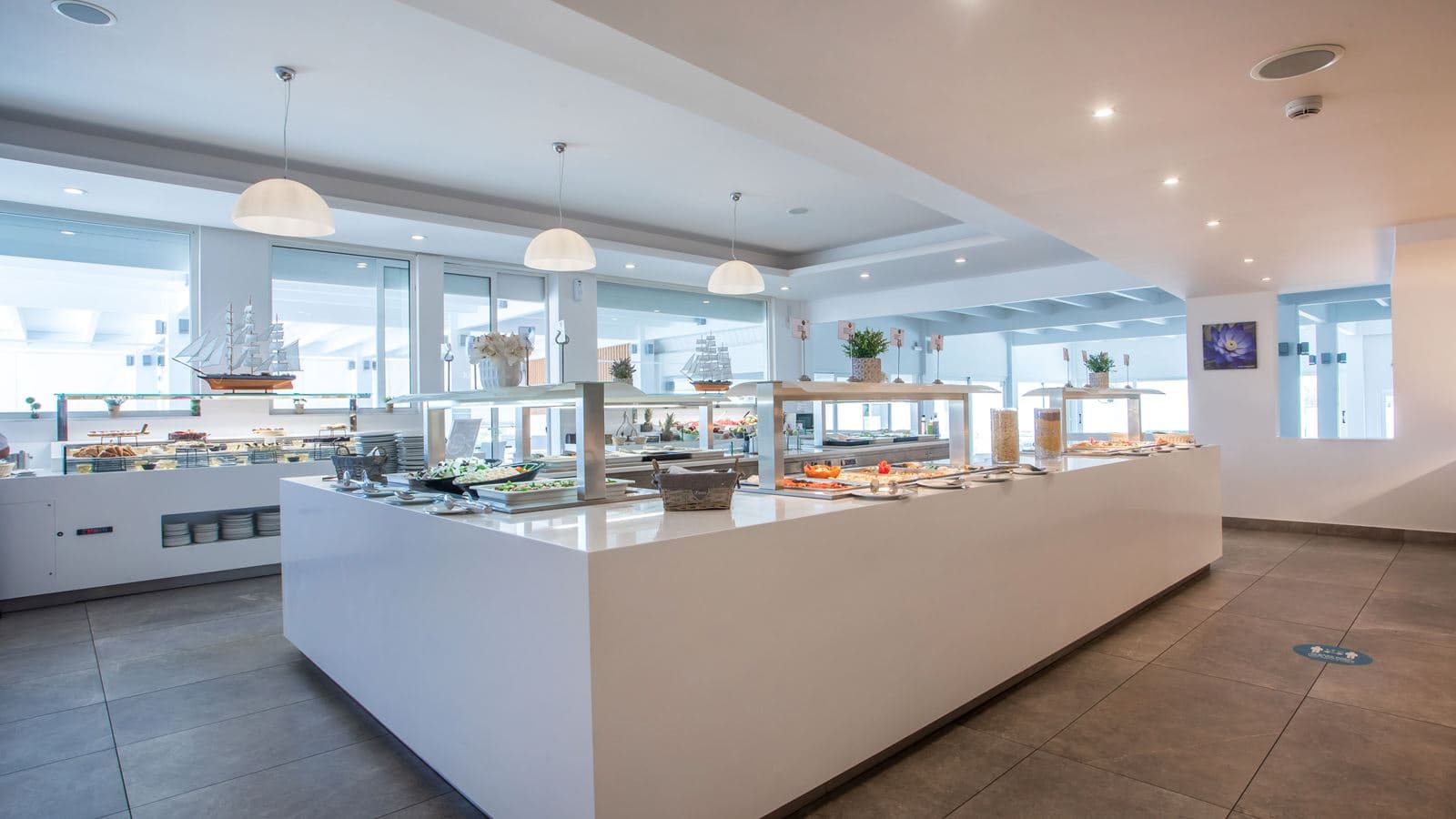 restaurants-main-bar-bacchus