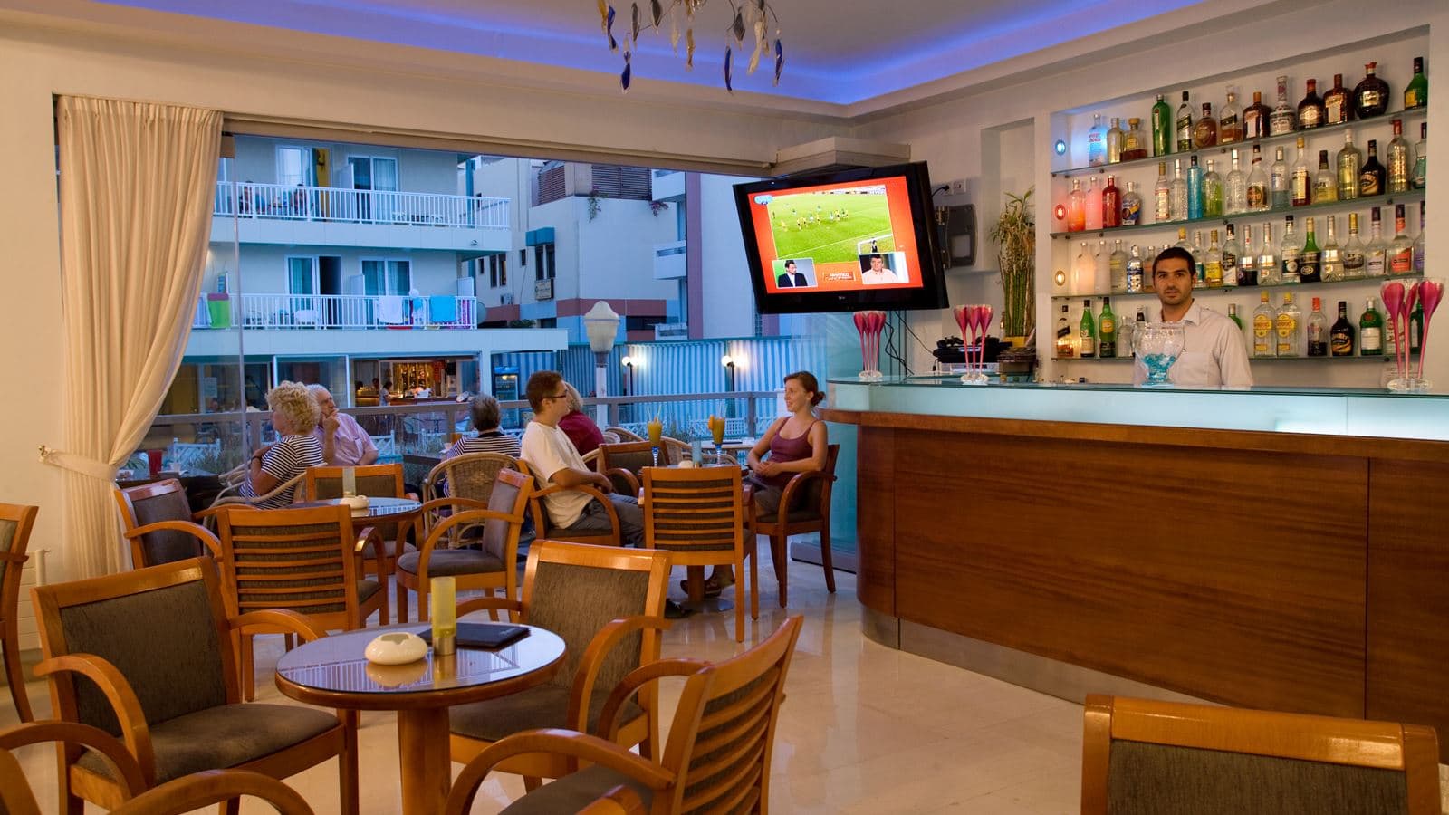 bars-main-bar
