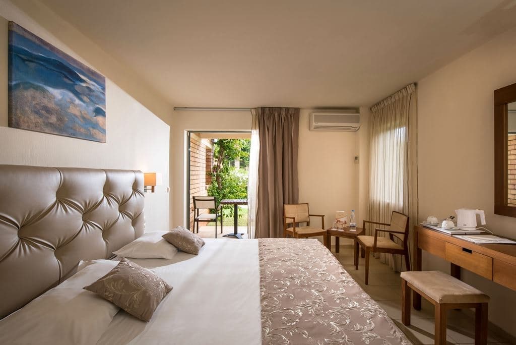 rooms-double-garden-view