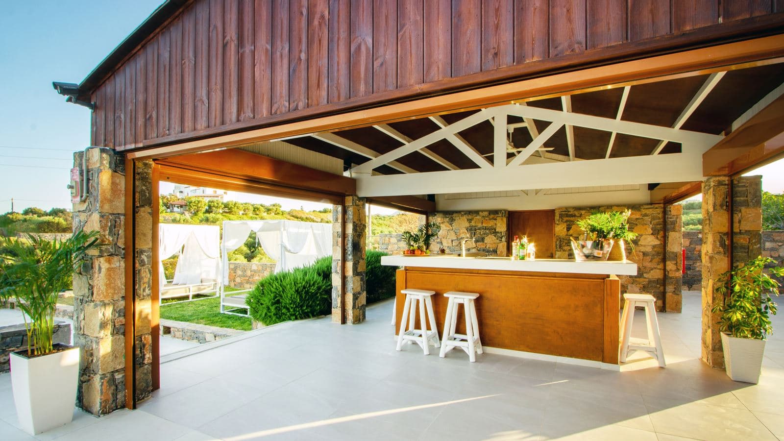 bars-bliss-pool-bar