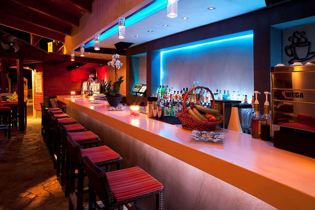 bars-main-bar