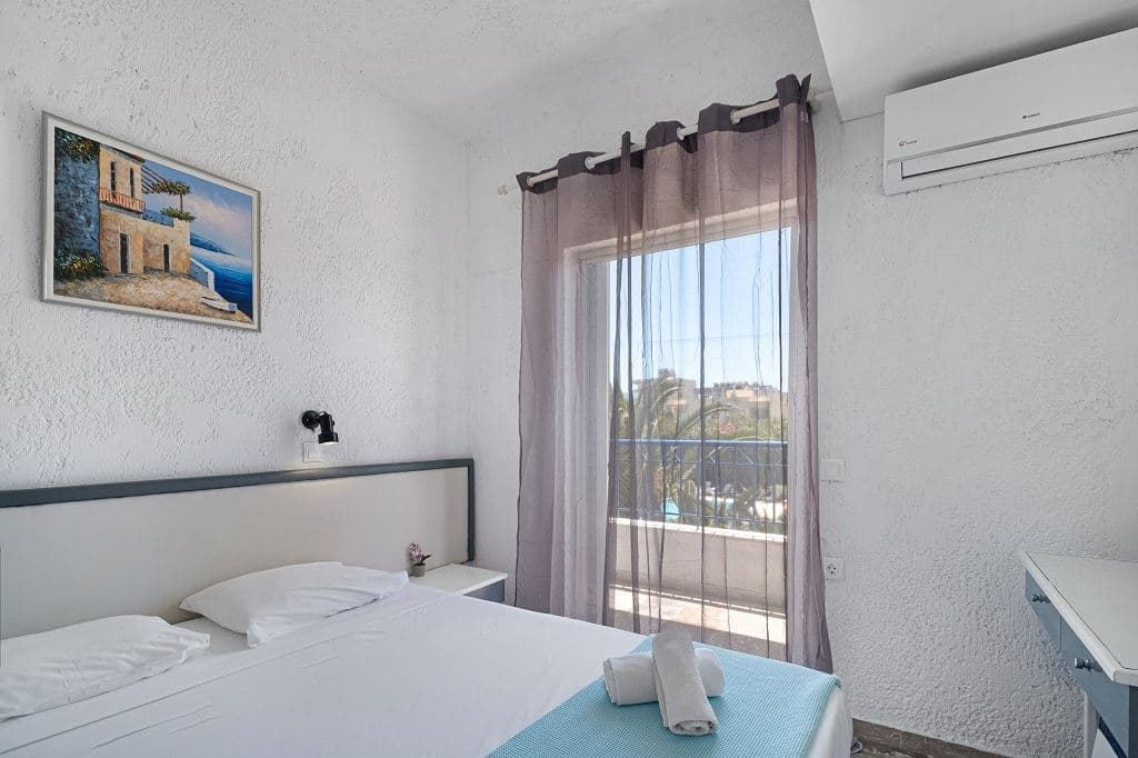 rooms-standard-double-room-balcony-or-terrace