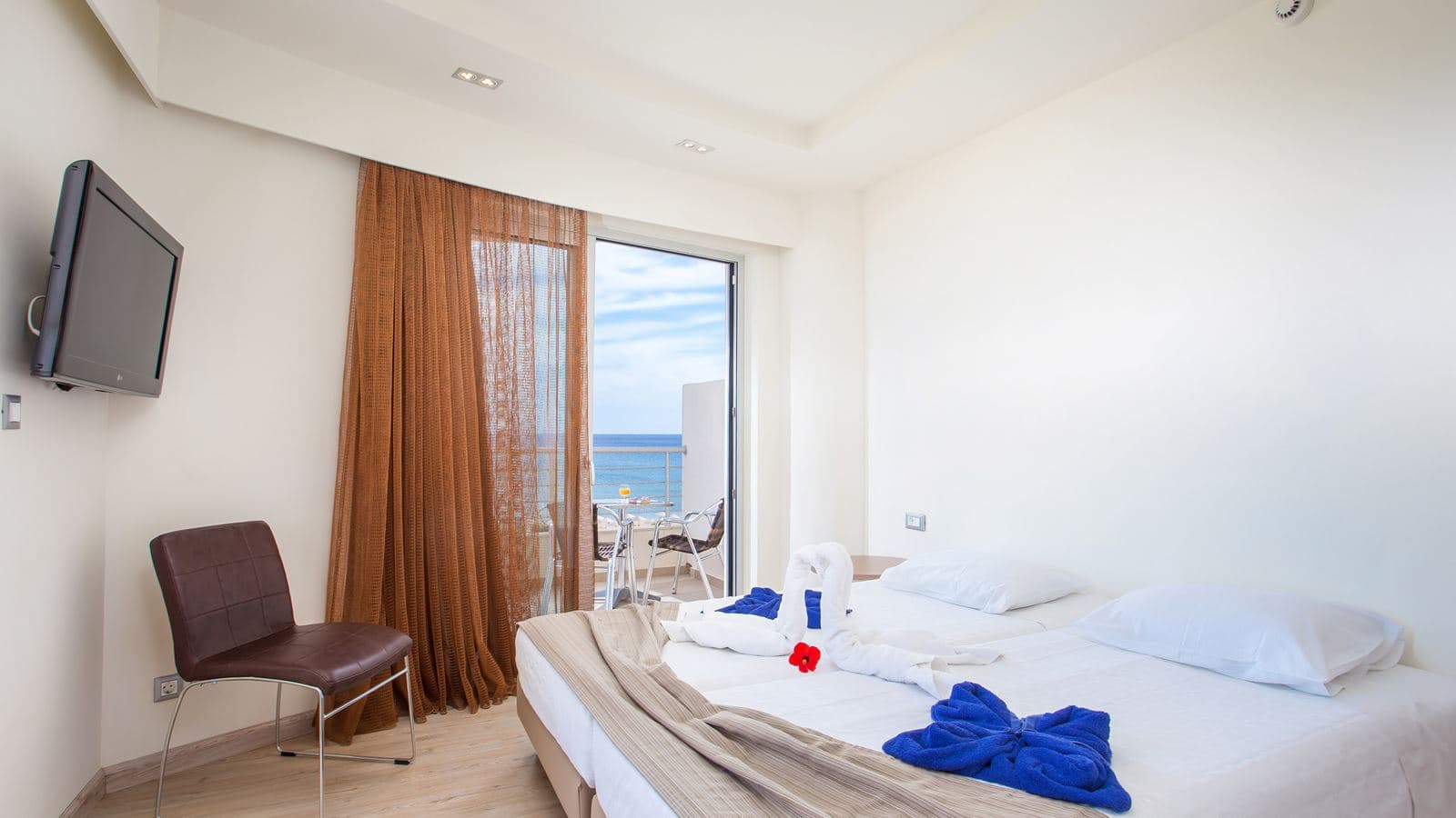 rooms-family-deluxe-suite