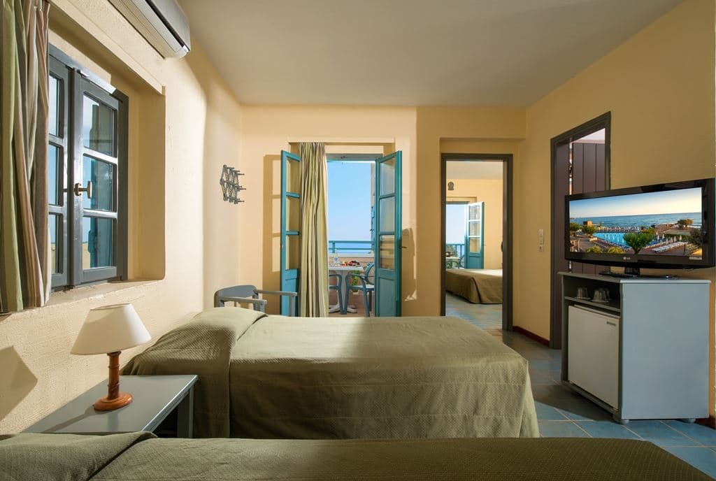 rooms-double-room-balcony-or-terrace