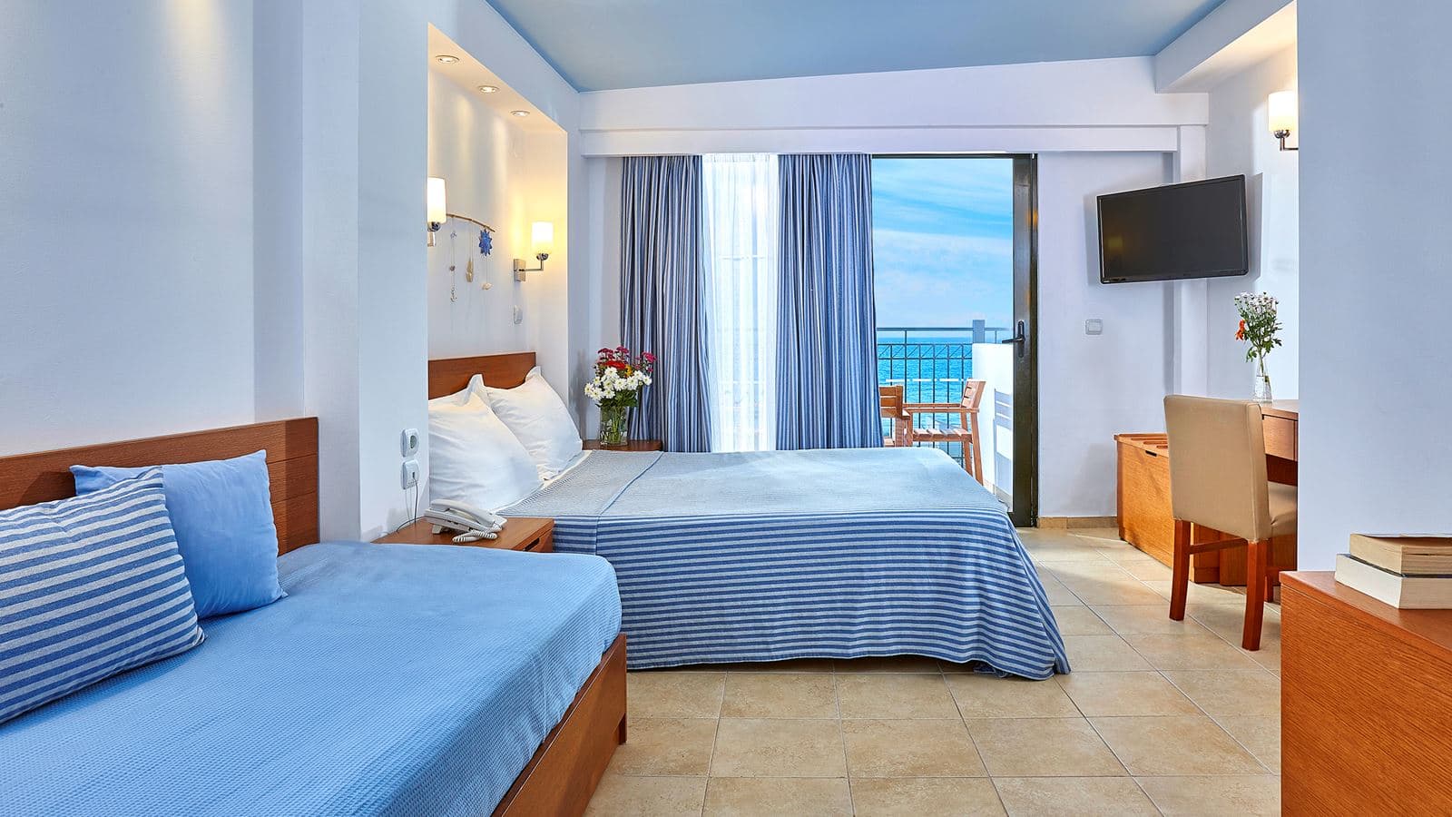 rooms-double-pool-or-sea-view