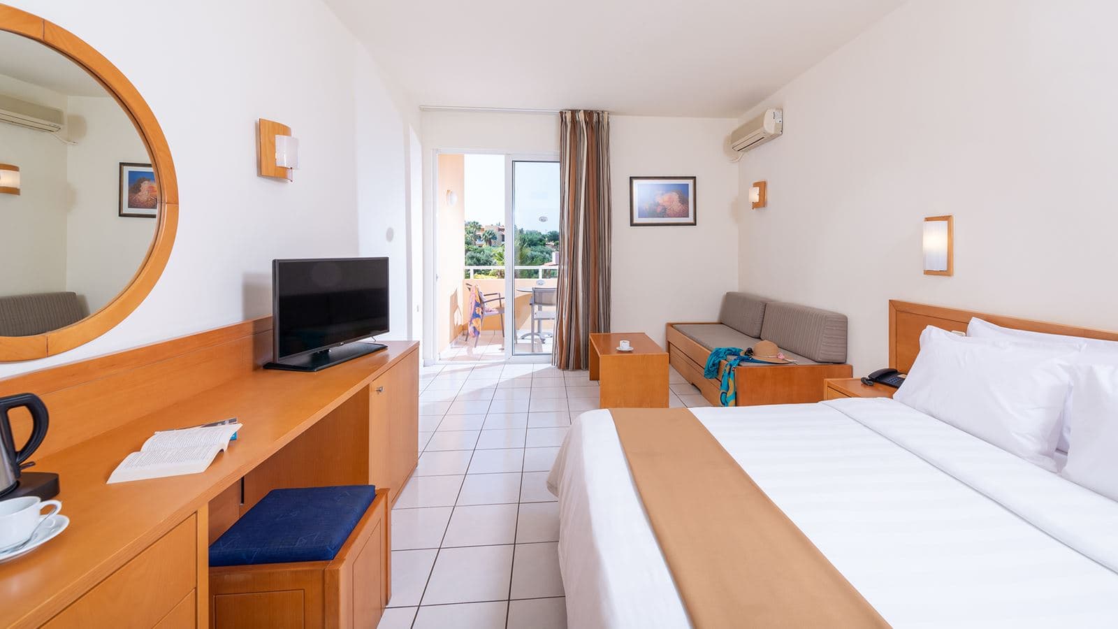 rooms-room-economy