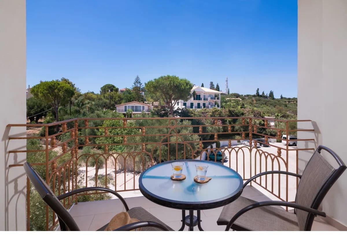 rooms-superior-double-or-twin-room-garden-viewmountain-view