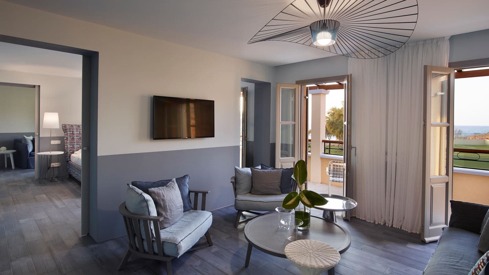 rooms-luxury-1-bedroom-suite-sea-view