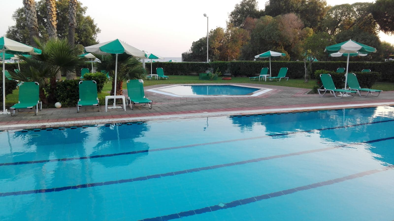 pools-outdoor-pool