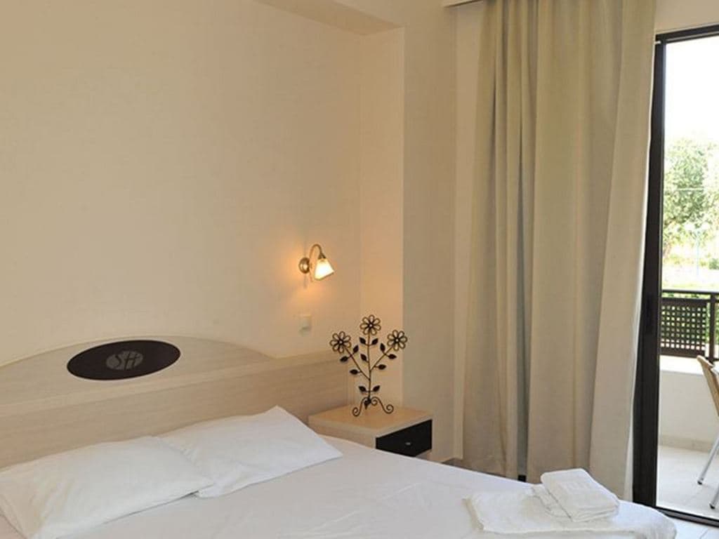 rooms-superior-room