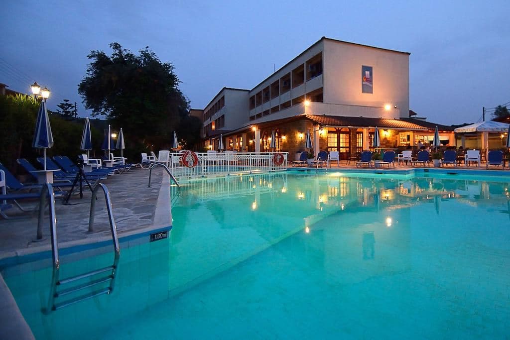 pools-outdoor-pool