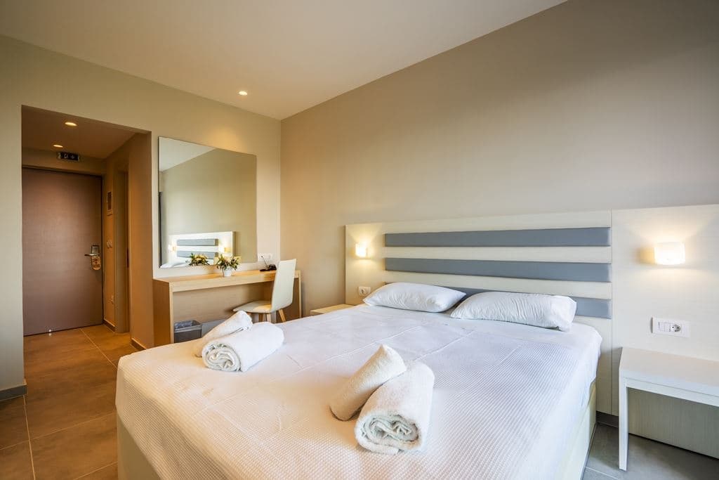 rooms-twin-inland-view-room