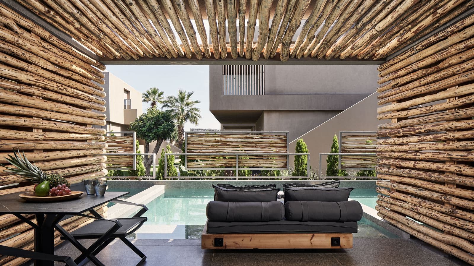 rooms-elegance-open-plan-suite-independent-pool