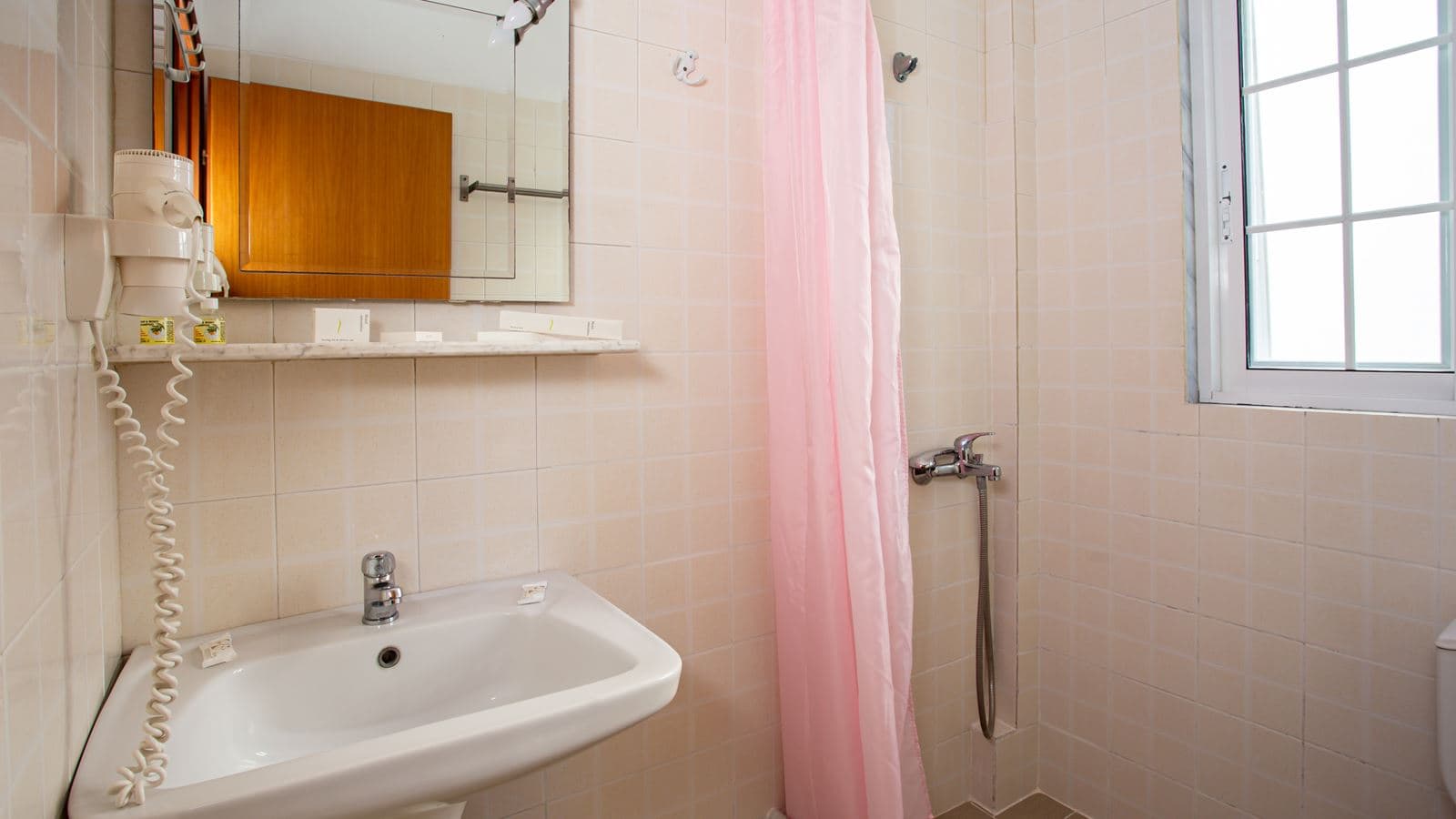 rooms-family-apartment-ground-floor