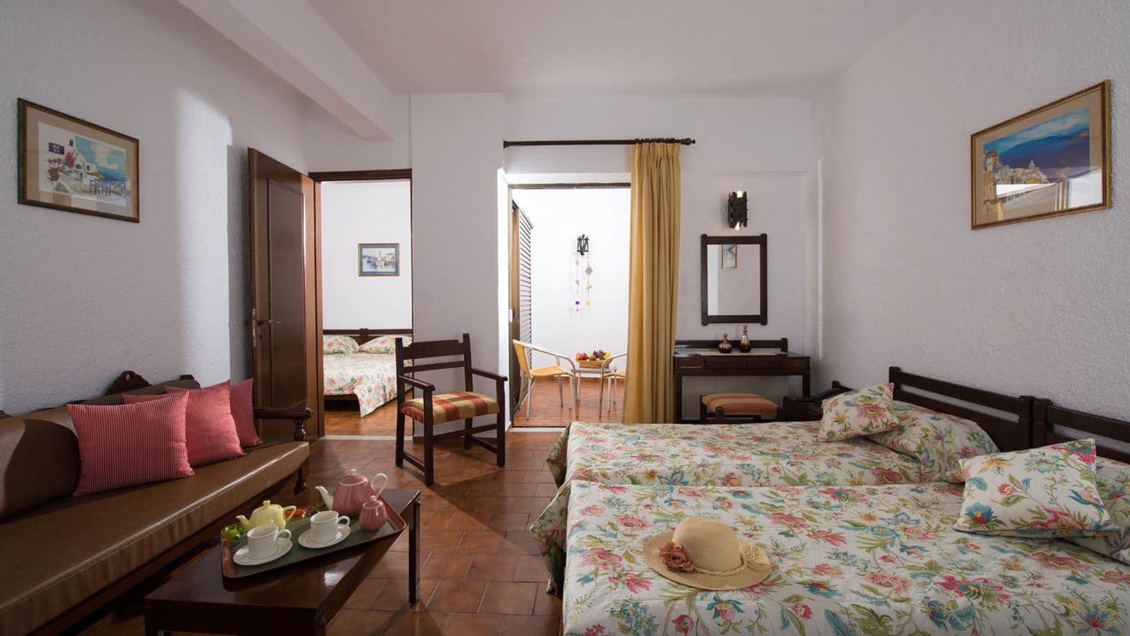 rooms-family-room