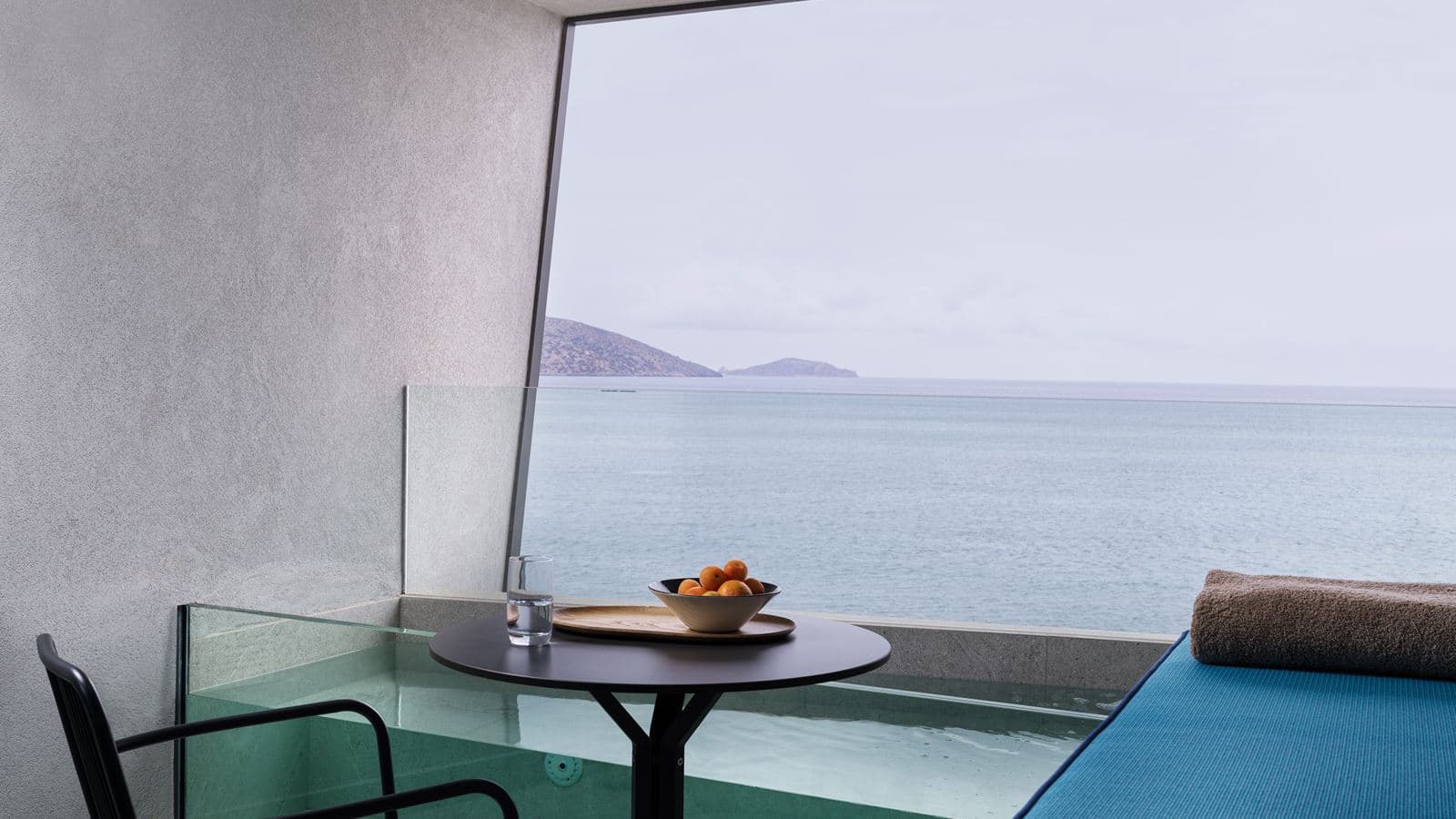 rooms-premium-sea-view-private-plunge-pool