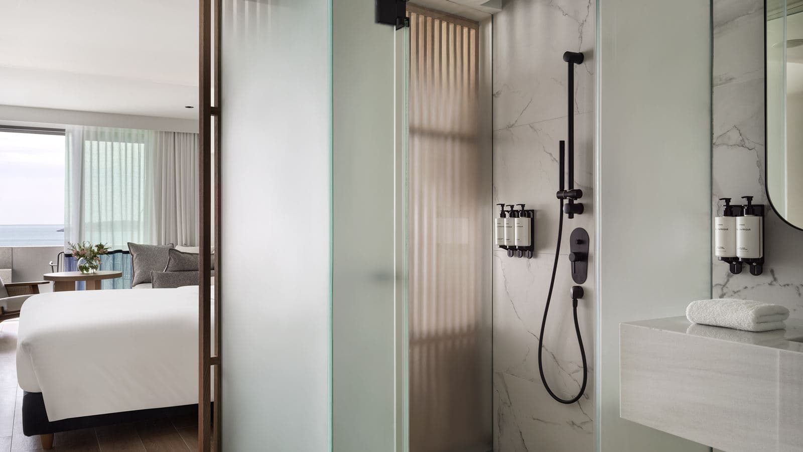 rooms-premium-sea-view-individual-plunge-pool