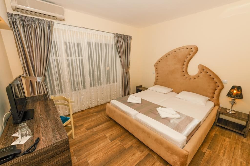 rooms-standard-room