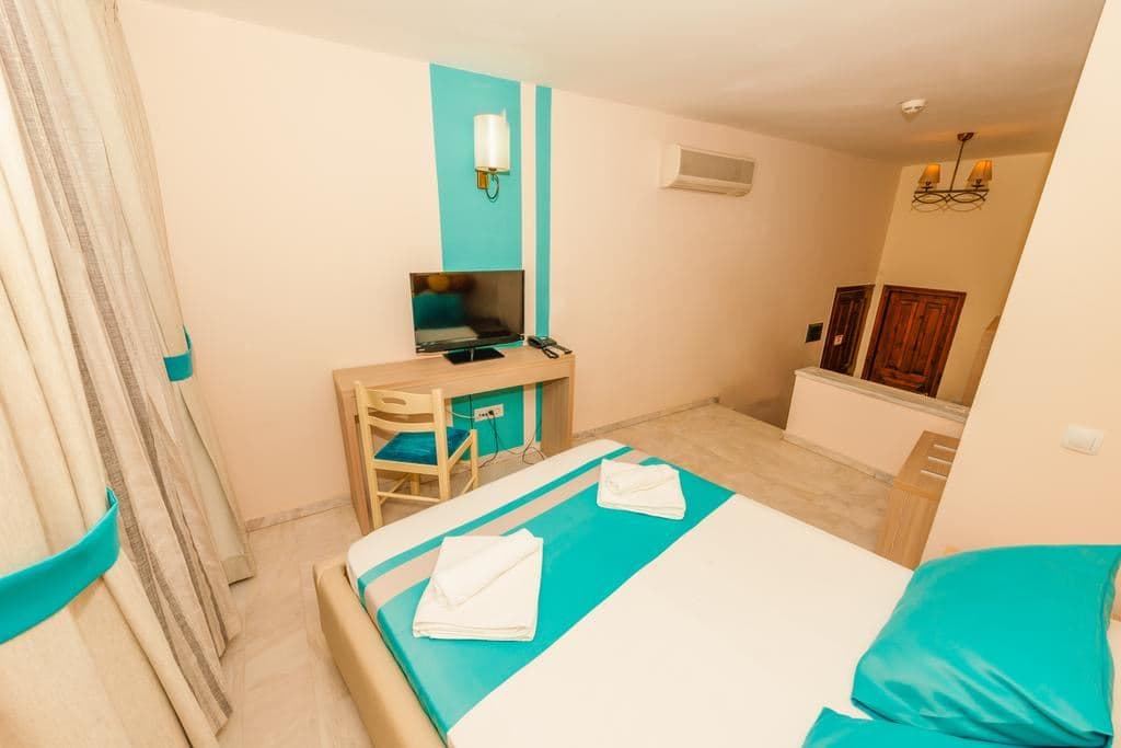 rooms-superior-room