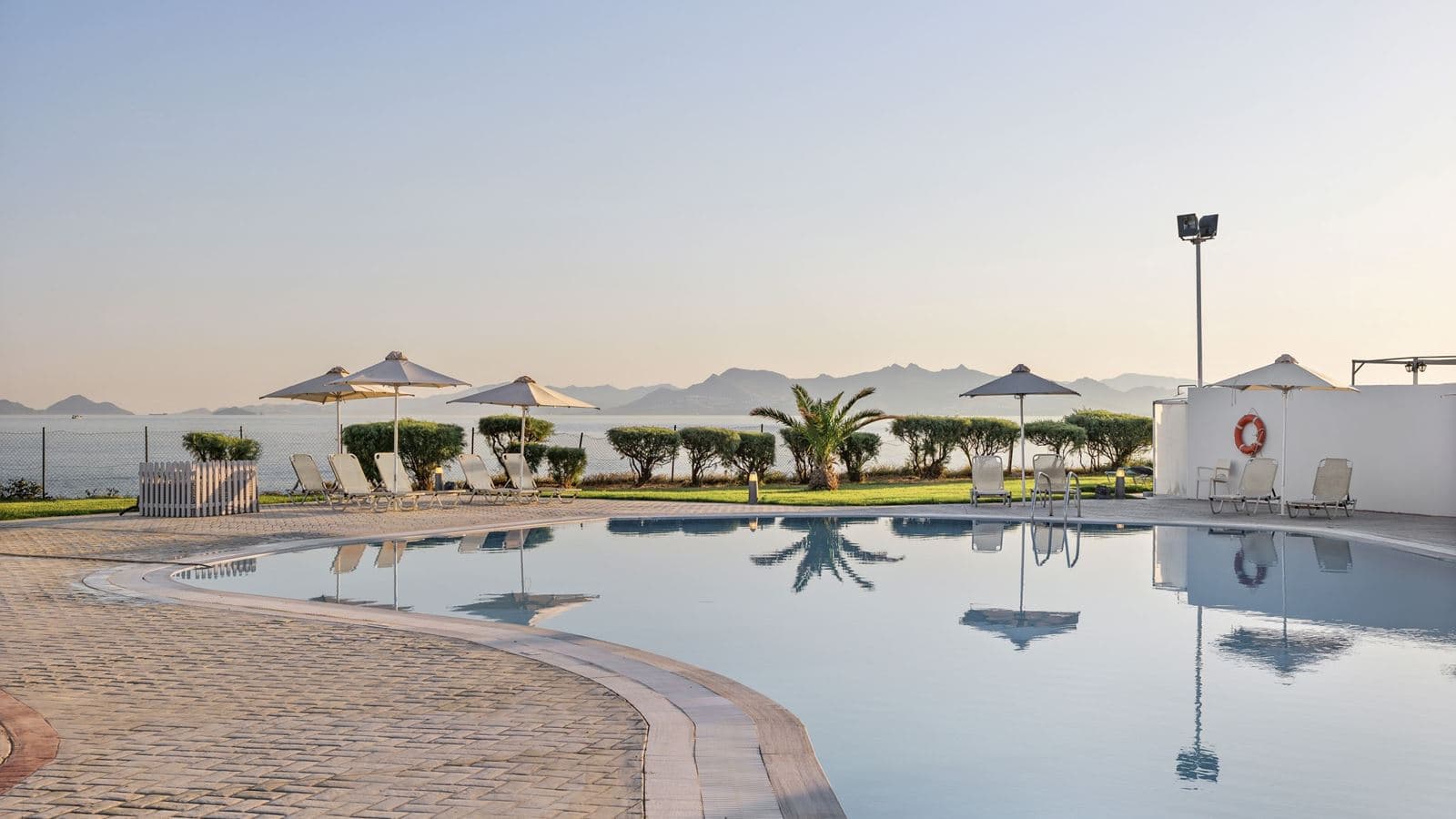 pools-outdoor-pool
