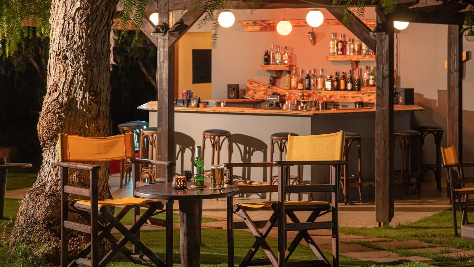 restaurants-pool--snack-bar