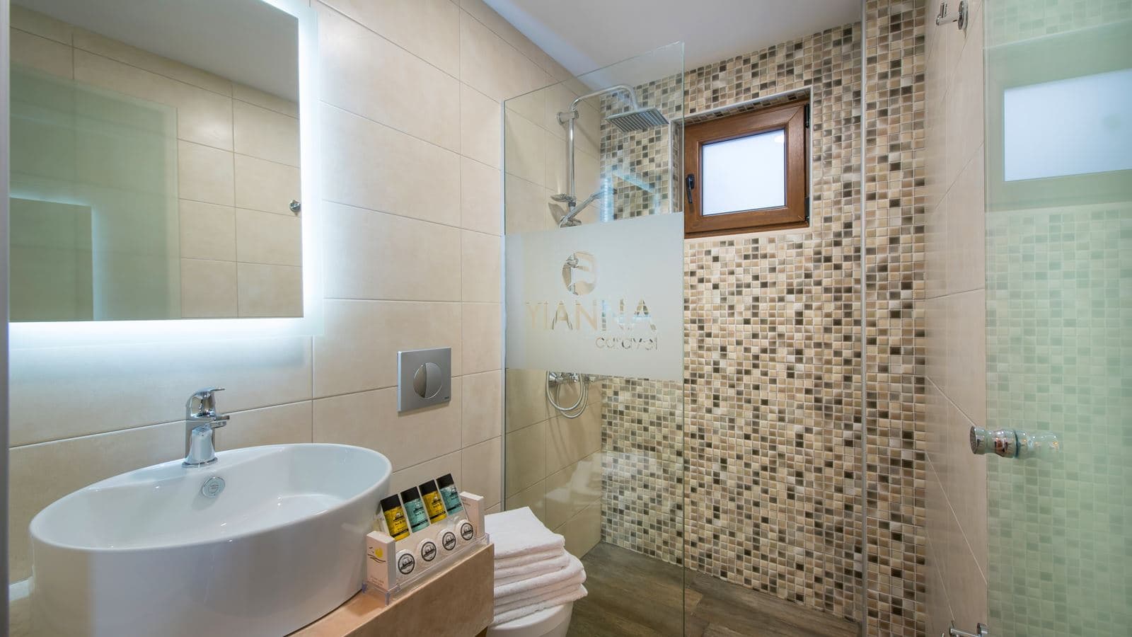 rooms-deluxe-double-room