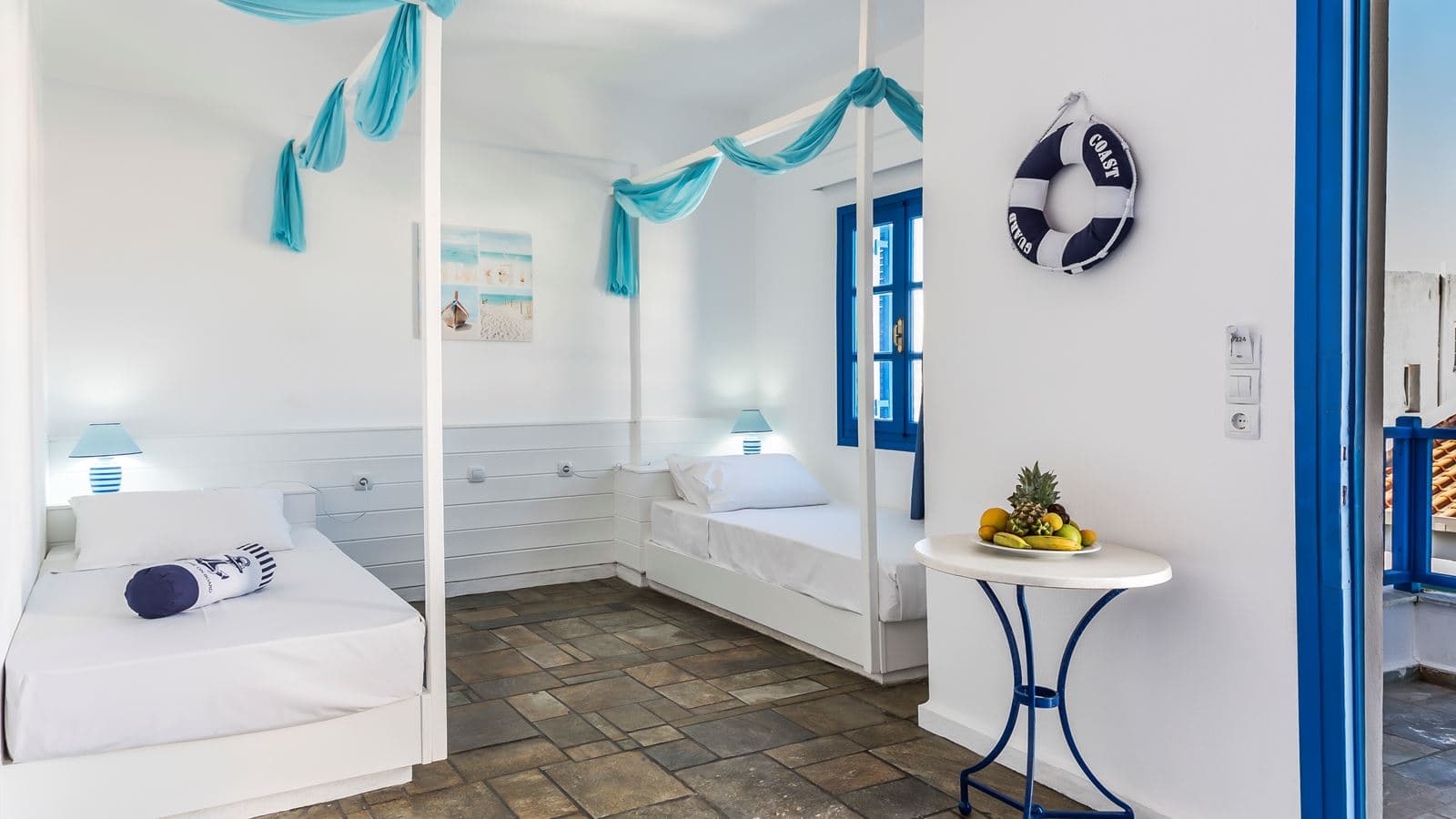 rooms-family-room