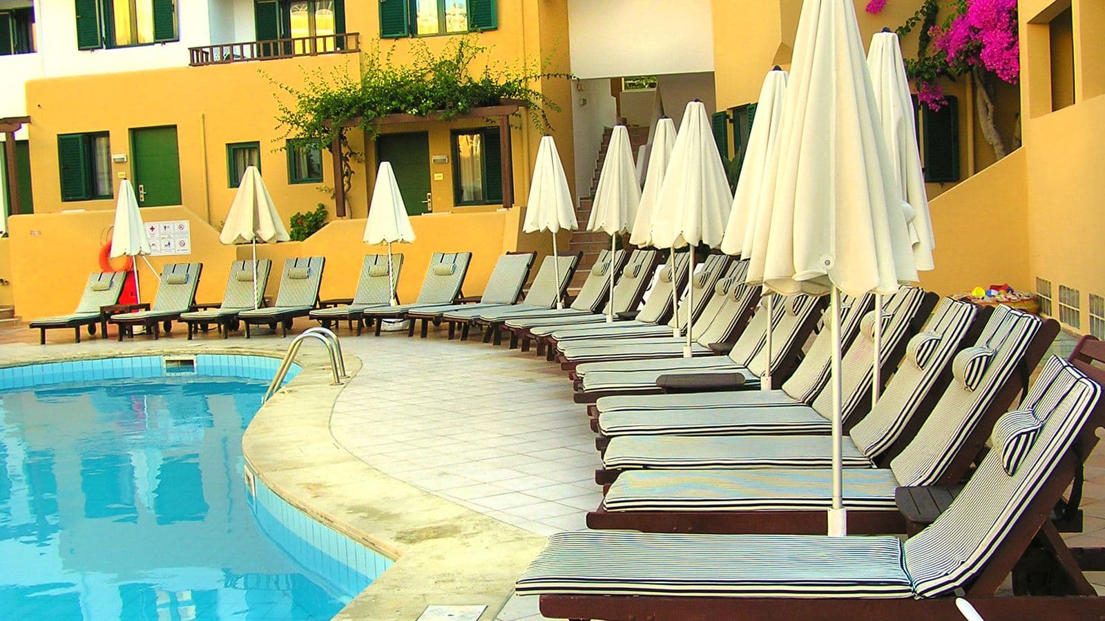pools-outdoor-pool