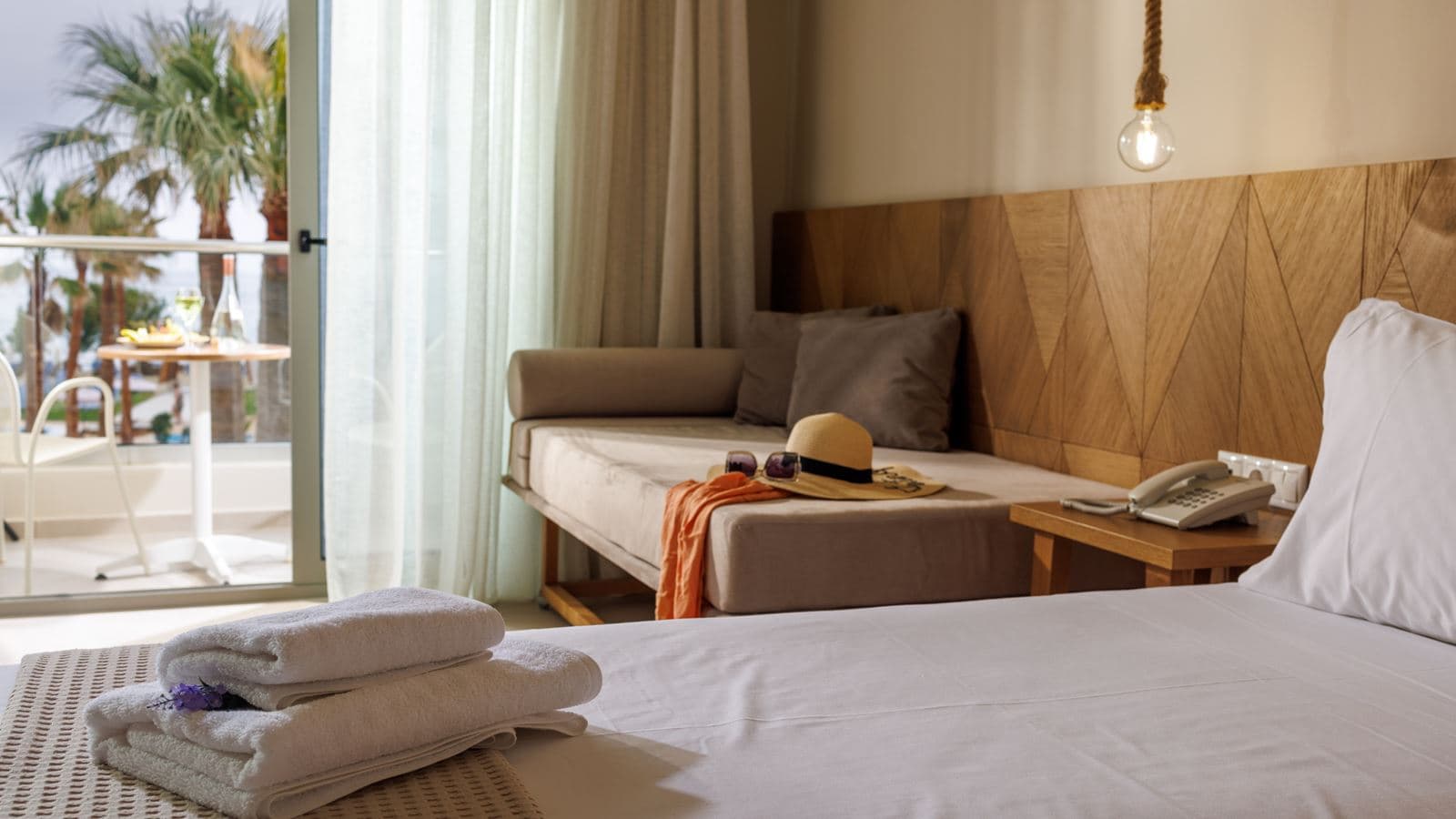rooms-superior-double-balcony-or-terrace