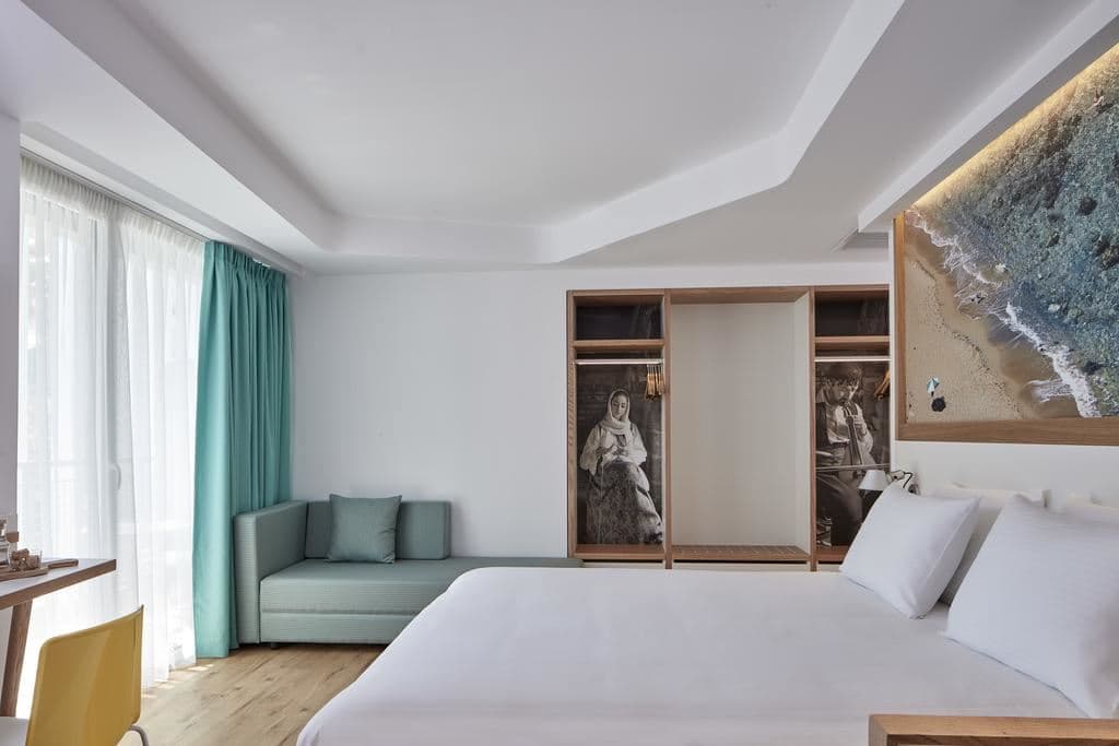 rooms-urban-room