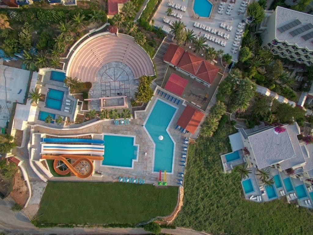 pools-outdoor-pool