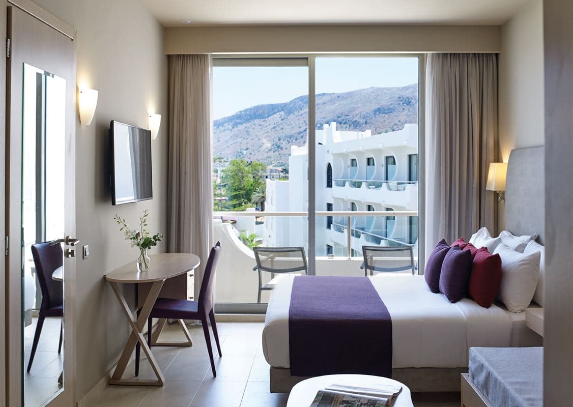 rooms-quadruple-room-balcony-or-terrace
